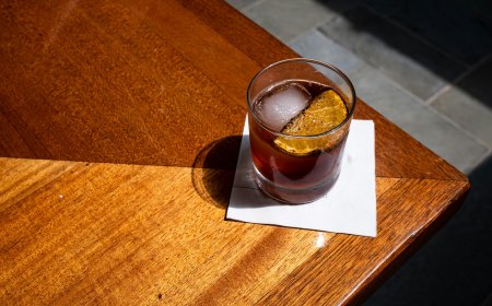 Κύκλωμα διακίνησης μεταναστών πίσω από τα κοκτέιλ πάρτι πάνω στα γιοτ