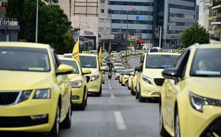 Ταξί: Τέλος η απεργία στις 6 πρωί της Πέμπτης μετά τη συνάντηση με Κυρανάκη