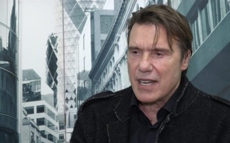 Ο Στράτος Τζώρτζογλου παίρνει θέση υπέρ της Σοφίας Μουτίδου: «Εγώ πάντως είχα πολλές σεξουαλικές προτάσεις, που όταν έλεγα “όχι”, μου έκοβαν τον δρόμο»