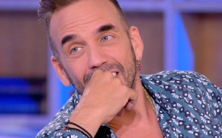 Ο Πάνος Μουζουράκης αποκαλύπτει: «Η Έλενα Παπαρίζου θα βαφτίσει τον γιο μου»