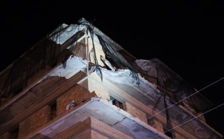 Κατάρρευση μπαλκονιού Χανιά: Προκλήθηκαν ζημιές σε οχήματα