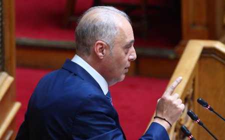 Προσωπικός αριθμός: Κατά της χρήσης του Βελόπουλος, Νατσιός