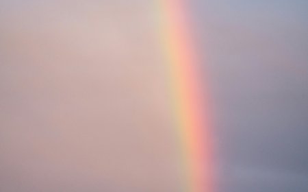 Υδροστρόβιλος Ρέθυμνο: Η μαγική ταυτόχρονη εμφάνιση με το ουράνιο τόξο