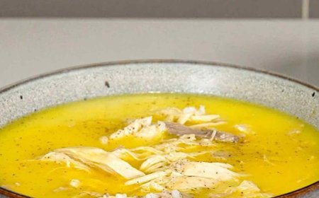 Nόστιμη και βελούδινη κοτόσουπα αυγολέμονο, γεμάτη άρωμα και θρεπτικά συστατικά!!!