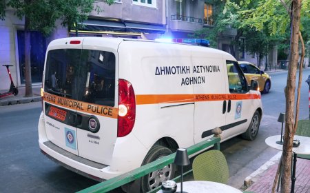 Τραπεζοκαθίσματα σε κοινόχρηστο χώρο: Εννέα καταστήματα σφραγίζει ο Δήμος Αθηναίων