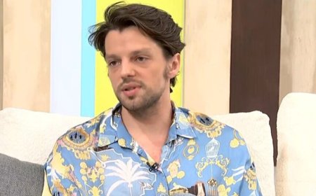 Αλέξανδρος Πιεχόβιακ: «Στην ερωτική μας σκηνή με τον Γιώργο υπήρχαν συγκεκριμένα άτομα μπροστά, το κάναμε αρκετές φορές»