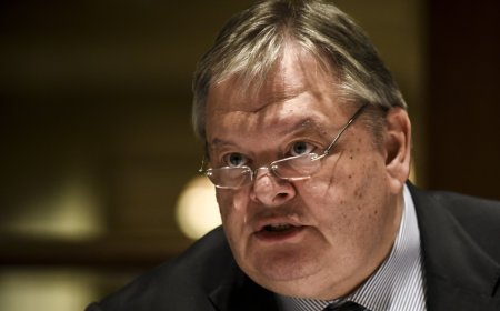 Βενιζέλος Mega: “H Μεταπολίτευση συγκροτείται από τον Κωνσταντίνο Καραμανλή και τον Ανδρέα Παπανδρέου”