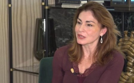 Αλεξία Καλτσίκη: «Ο γονεϊκός ρόλος τουλάχιστον στην Ελλάδα είναι μια δύσκολη αποστολή»