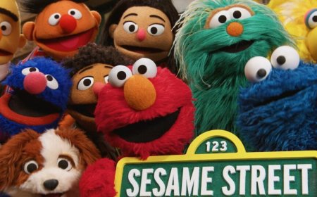 Sesame Street: Η μεγάλη επιστροφή στο Netflix με νέο στυλ, guest τον Bubba Wallace και… πολλά μπισκότα