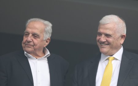 Πέθανε ο Φλαμπουράρης: Η διαδρομή και η αντιδικτατορική του δράση