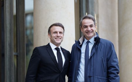 Πρόωρη αποπληρωμή των δανείων από την Ελλάδα: «Ο τζίτζικας έφτασε να δανείζει τον μέρμηγκα»