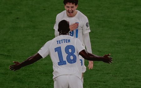 Τεττέη – ρατσισμός: «Στο λεωφορείο καθόμουν δίπλα σε κάποιον και εκείνος σηκωνόταν να φύγει»