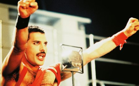 Σαν σήμερα έφυγε ο θρυλικός Freddie Mercury / «The show must go on»