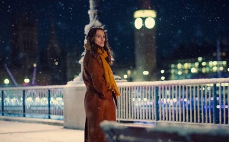 Το Netflix επιβεβαιώνει την επιστροφή της σειράς Μαύρα Περιστέρια με την Keira Knightley