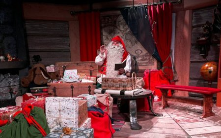 O Αϊ Βασίλης φέρνει το εργαστήριό του στην κεντρική πλατεία Κομοτηνής