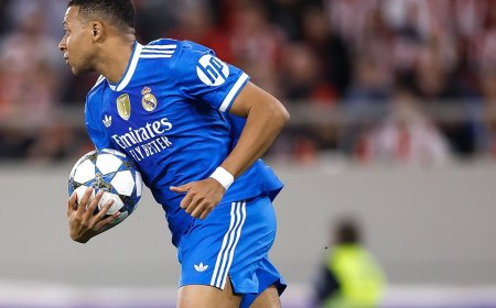 Εμπαπέ Ολυμπιακός συνθήματα: «Φώναζαν για μένα σε κακά γαλλικά»