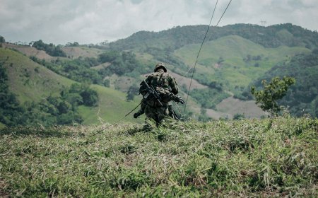 19χρονος Ραφαήλ Ρόδος: «Έφυγε χαρούμενος, πήγε ενθουσιασμένος να ρίξει χειροβομβίδες»