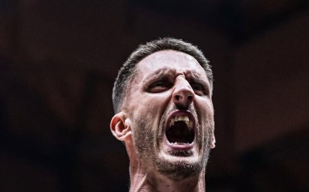 Ιταλία – Ισλανδία: Ο Ακίλε Πολονάρα επέστρεψε στο γήπεδο και αποθεώθηκε