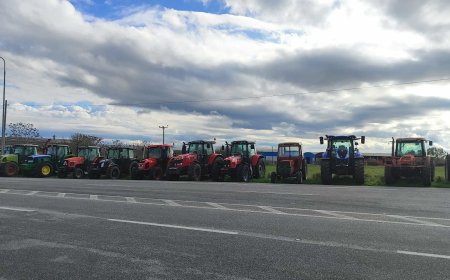 Παρέταξαν τα τρακτέρ τους οι αγρότες της Ροδόπης