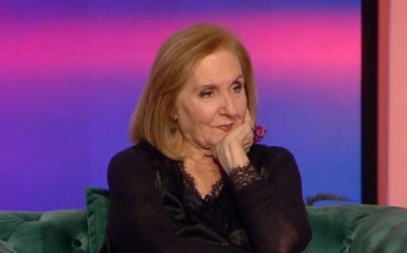 Κάρμεν Ρουγγέρη: «Ήθελα να είμαι βέβαιη ότι θα μείνω για μια ζωή με τον σύζυγο μου και άργησα να κάνω παιδί»