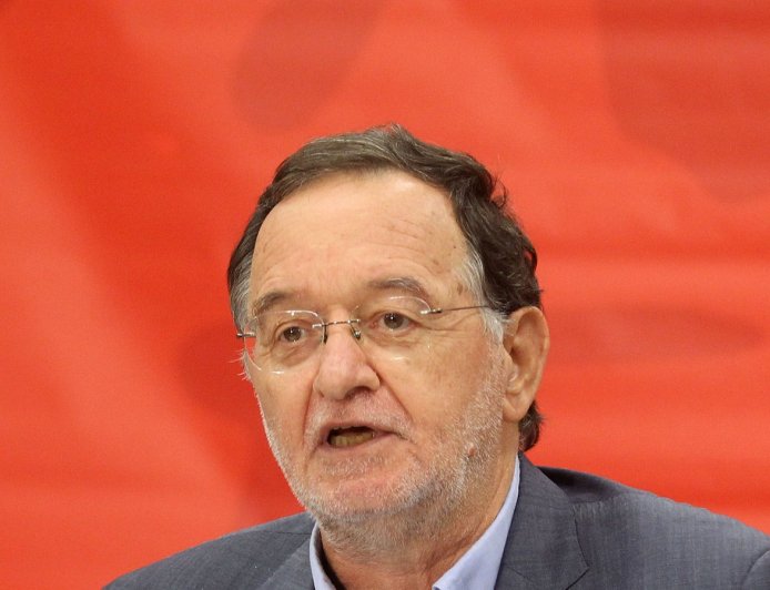 Λαφαζάνης – Μεντβέντεφ: “Δεν συναντηθήκαμε ποτέ, αυτά είναι χονδροειδή ψέματα”