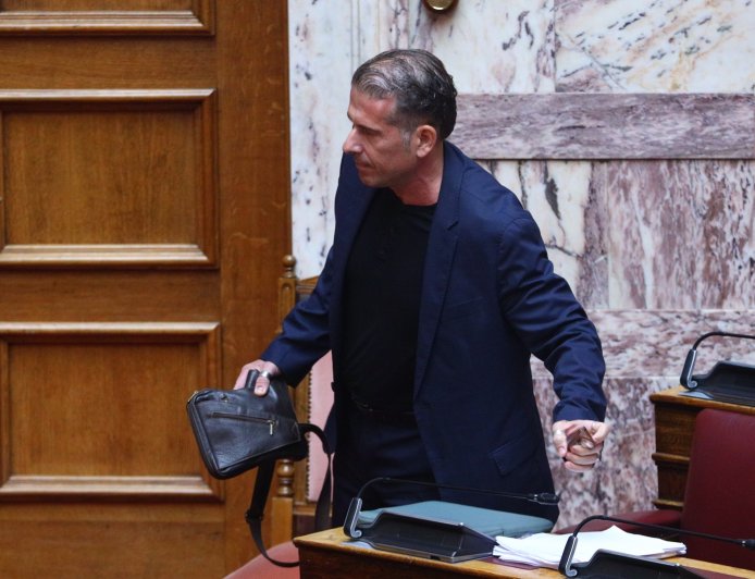 Παραίτηση Καραναστάση: Η δήλωση της Ζωής Κωνσταντοπούλου για τον σύντροφό της Διαμαντή