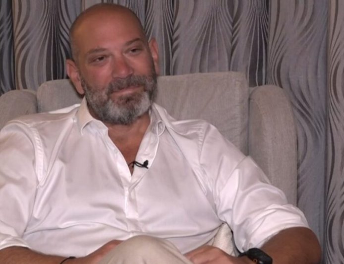 Γιώργος Λάγιος: «Η εκπομπή μας με την Παπίλα στον ΑΝΤ1 ήταν ένα δράμα, η Βίκυ Χατζηβασιλείου το “μυρίστηκε” και έφυγε»