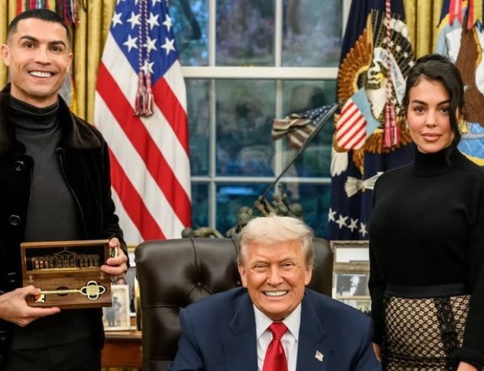 Ρονάλντο – Ροντρίγκεζ: Ο κομμωτής που επιμελήθηκε το ζευγάρι στον Λευκό Οίκο