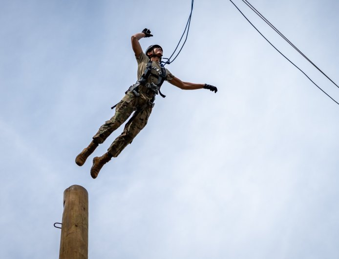 Ένοπλες Δυνάμεις αλλαγές: Ριζική αναμόρφωση