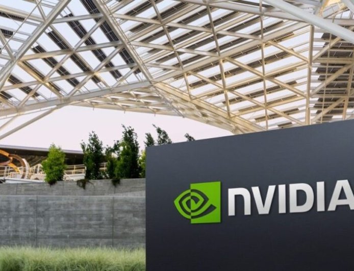 Η NVIDIA αγγίζει τα 4.4 τρισ. δολάρια και αλλάζει τις ισορροπίες στην τεχνολογία