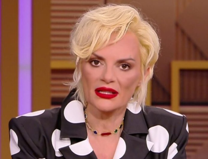 Έλενα Χριστοπούλου: «Δεν θα ξεχάσουμε ποτέ όλα τα κορίτσια και τις γυναίκες που δολοφονήθηκαν από τους οικείους τους»