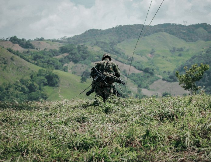 19χρονος Ραφαήλ Ρόδος: «Έφυγε χαρούμενος, πήγε ενθουσιασμένος να ρίξει χειροβομβίδες»