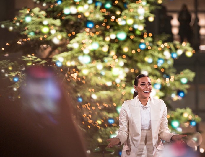 Νιάρχος φωταγώγηση δέντρου 2025: Η επίσημη έναρξη των γιορτών στο πιο λαμπερό σημείο της Αθήνας