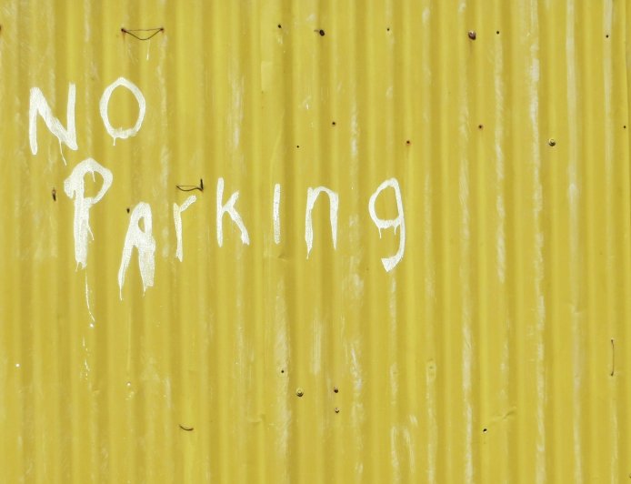 Αθήνα: Θέση στάθμευσης αλλάζει χέρια σε τιμή… ακινήτου