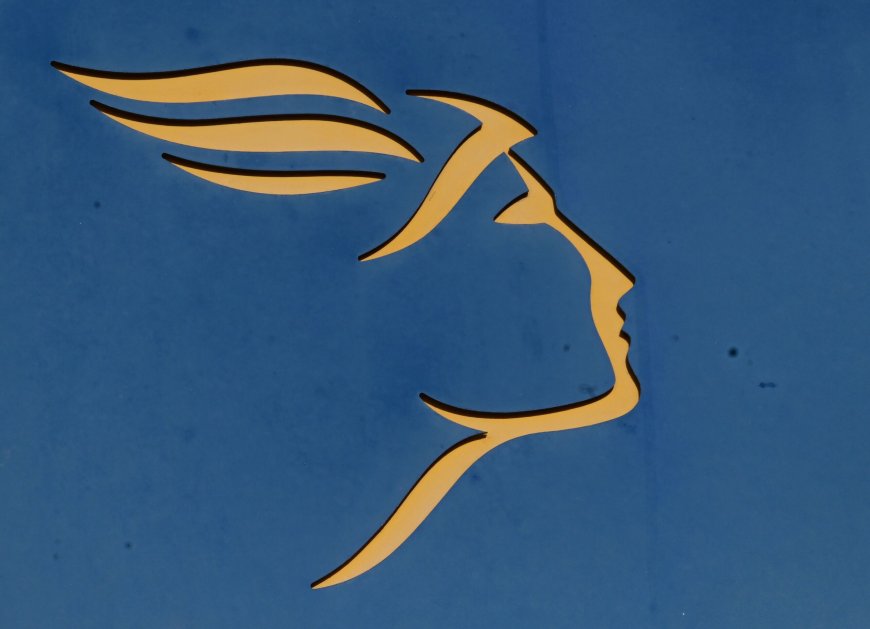 ΕΛΤΑ: Η «έξοδος» Σκλήκα και το νέο στοίχημα του Μαξίμου