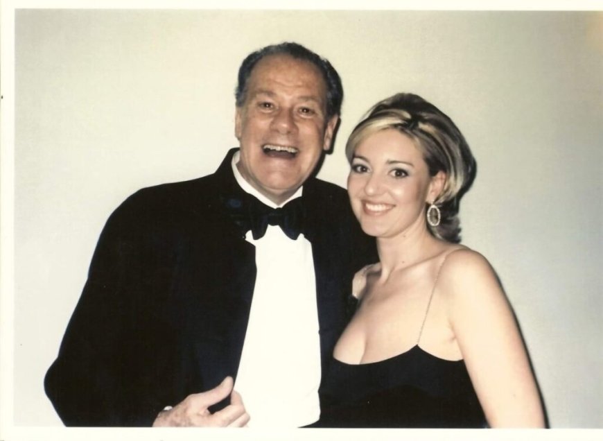 Πέθανε ο σχεδιαστής μόδας Ντίμης Κρίτσας – Είχε ντύσει τις μεγαλύτερες σταρ της χώρας και του Χόλιγουντ