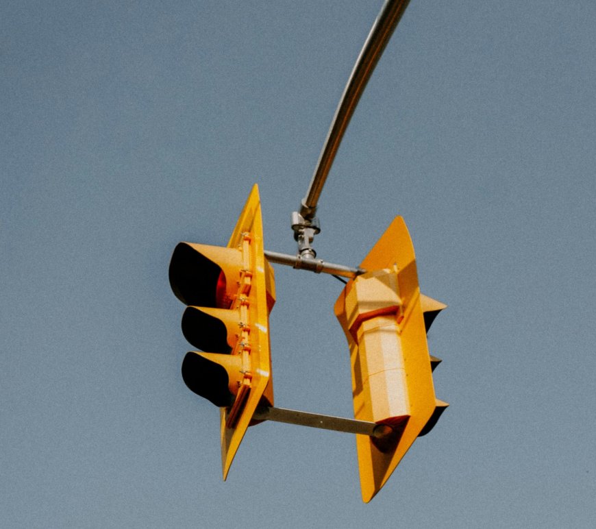 Γυναικείες μορφές στα φανάρια της Λευκωσίας