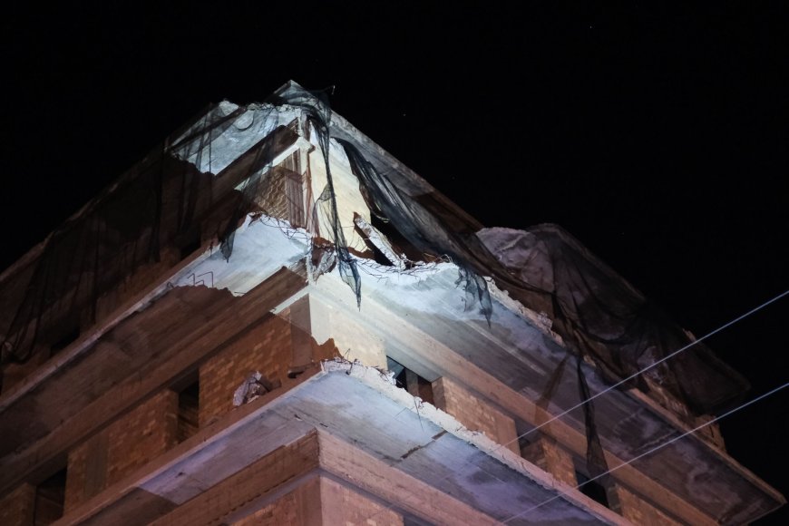 Κατάρρευση μπαλκονιού Χανιά: Προκλήθηκαν ζημιές σε οχήματα