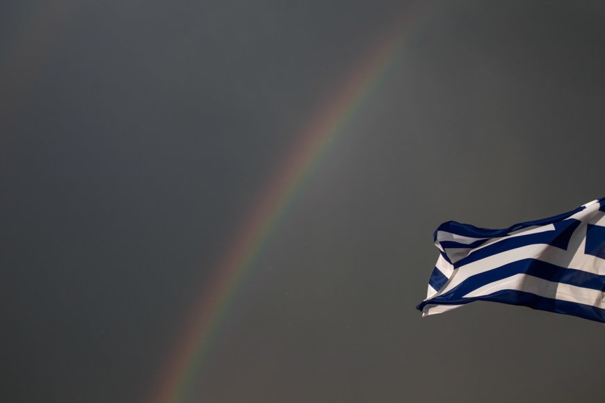 Κακοκαιρία Αθήνα: Ποτάμια οι δρόμοι από την καταιγίδα