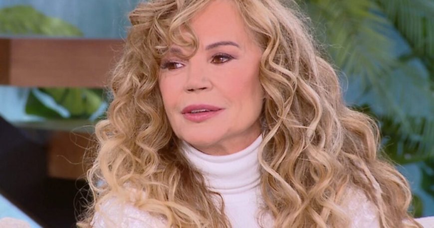 Ελένη Δήμου: «Ο κόσμος αποφάσισε για την καριέρα μου – Υπάρχουν πράγματα για τα οποία έχω μετανιώσει»