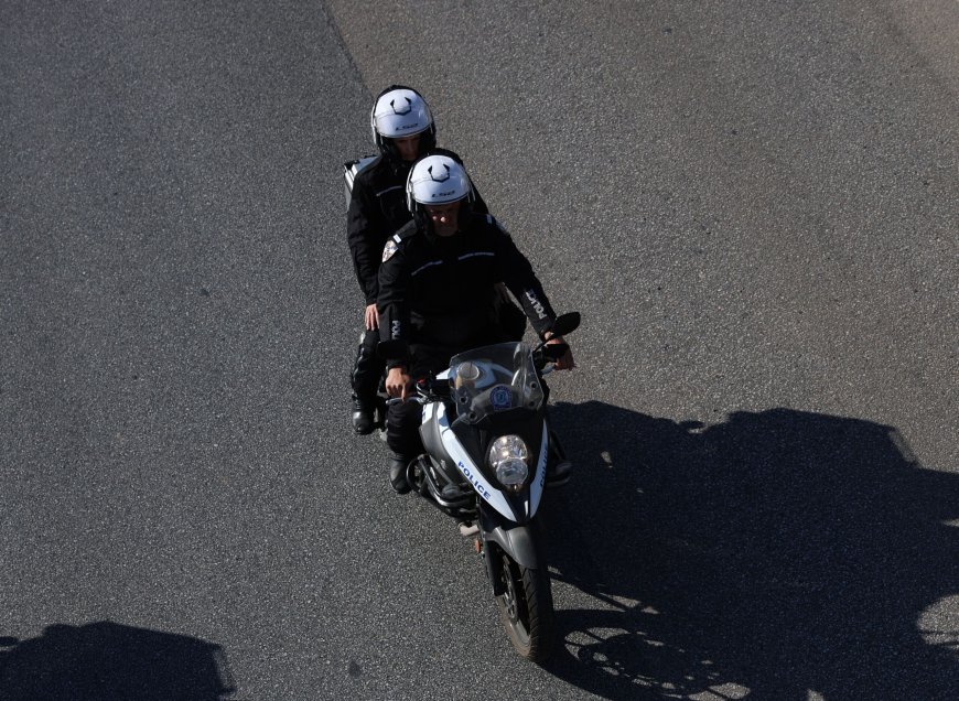 Συμμορία με πολεμικό όπλο και πιστόλια προχωρούσε σε διαρρήξεις ΑΤΜ έξω από τράπεζες