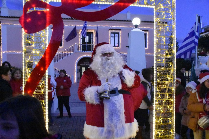 Δώρο Χριστουγέννων 2025 πότε μπαίνει: Νωρίτερα φέτος η καταβολή του