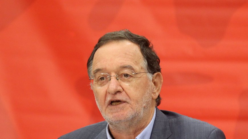 Λαφαζάνης – Μεντβέντεφ: “Δεν συναντηθήκαμε ποτέ, αυτά είναι χονδροειδή ψέματα”