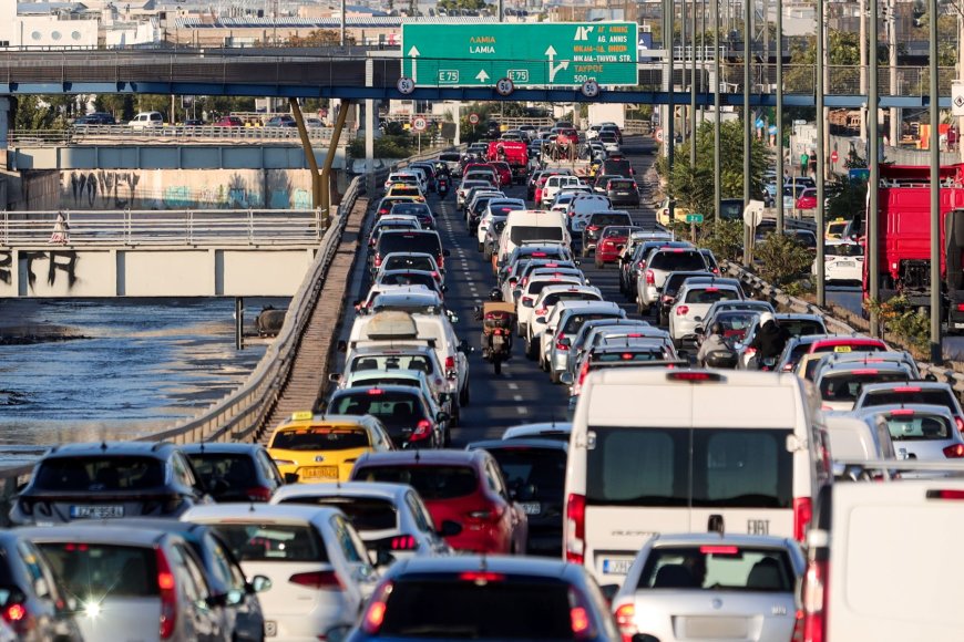 Πωλήσεις καινούργιων αυτοκινήτων 2025: Σημαντική αύξηση στα plug in υβριδικά