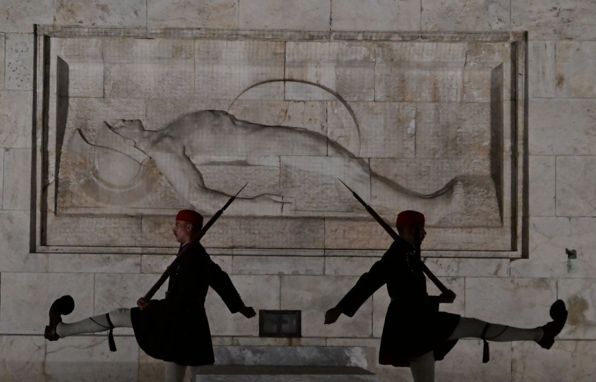 Ρουβίκωνας Σύνταγμα: Η πρώτη δικαστική απόφαση για τον Άγνωστο Στρατιώτη