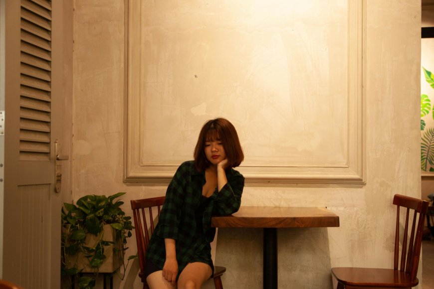 Influencers Κίνα: Τίτλοι σπουδών, αυστηροί έλεγχοι και ένα νέο μοντέλο ψηφιακής ευθύνης