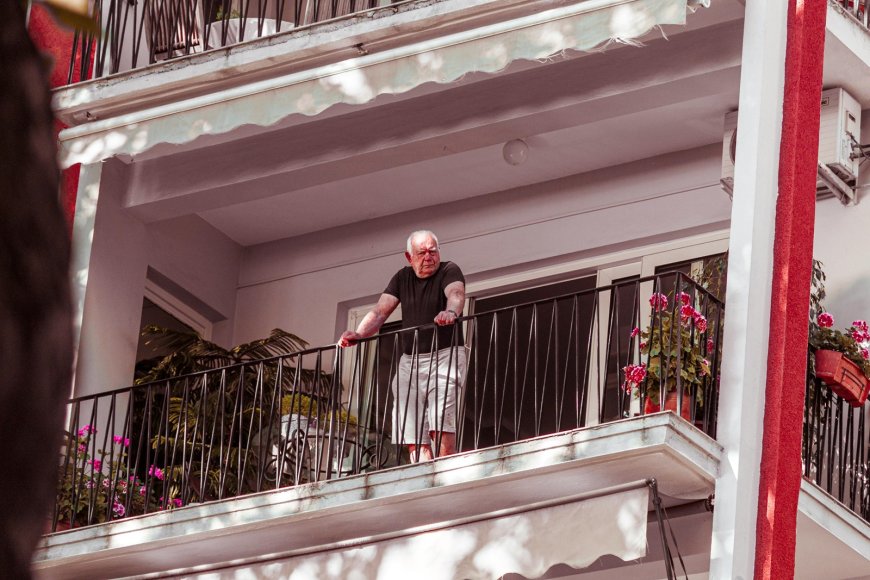 Ετήσιο επίδομα 250 ευρώ: Ποιοι μένουν εκτός και τι πρέπει να προσέξουν οι δικαιούχοι