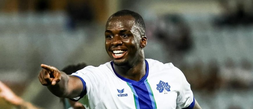 Τεττέη βράβευση: Ιστορική διάκριση για τον ποδοσφαιριστή