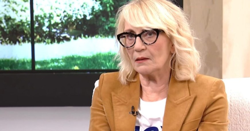 Θέμις Μπαζάκα: «Δεν έκλαψα ποτέ για τον αδερφό μου, γέλαγα συνέχεια, έκανα σαν τρελή»