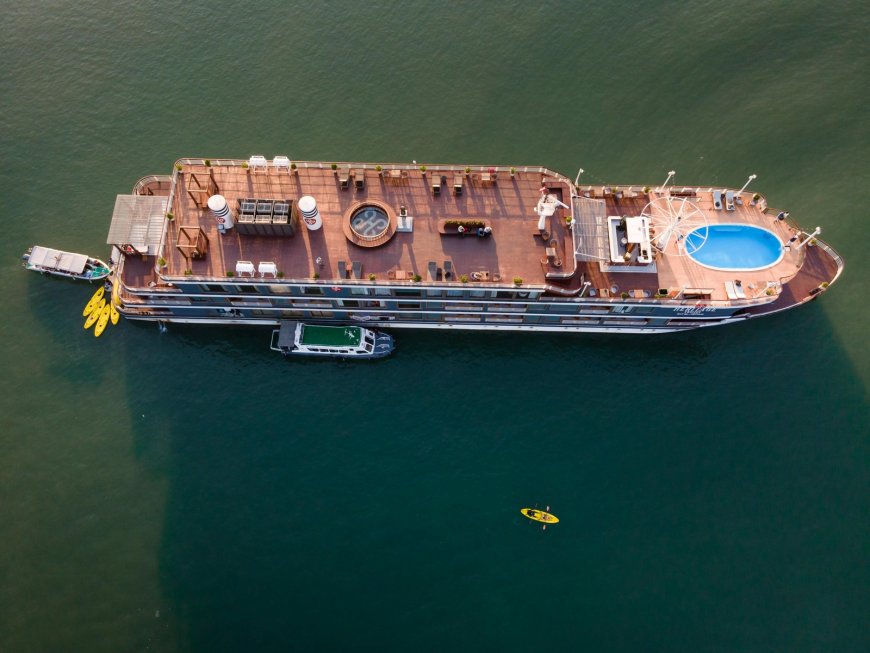 Λιμάνι Πειραιά: Η Ελλάδα ως «προνομιούχο οικόπεδο»